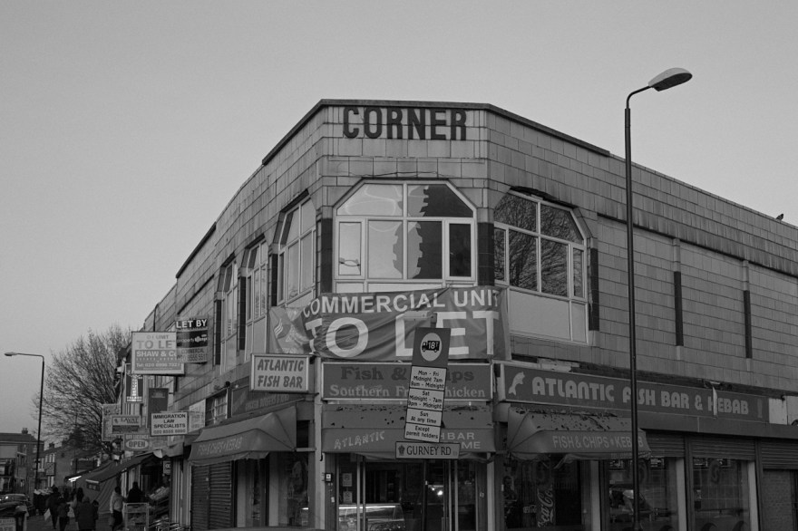 mind_09_corner_3045_300